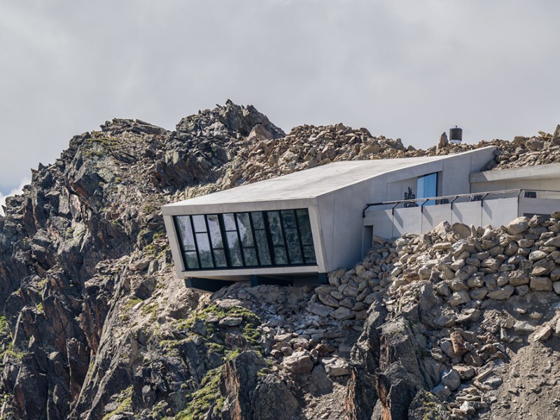 Scenarios: Unrest: Home invasion: Build a Bond villain&nbsp;lair